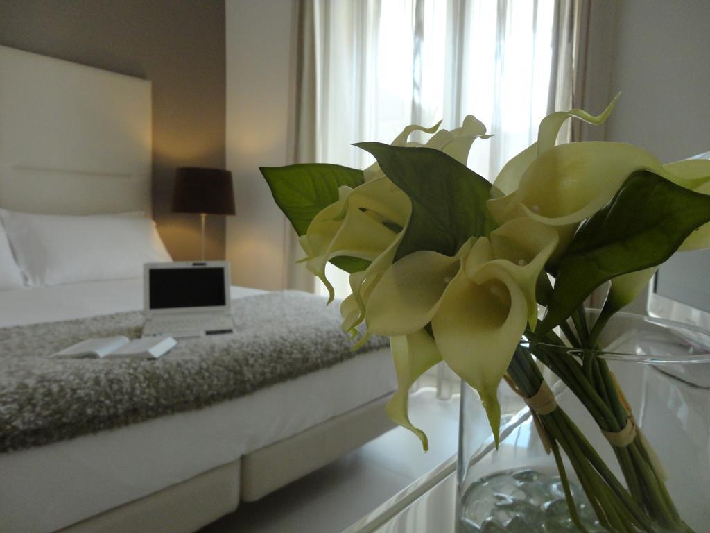 Soglow Business Class Hotel Молфета Екстериор снимка