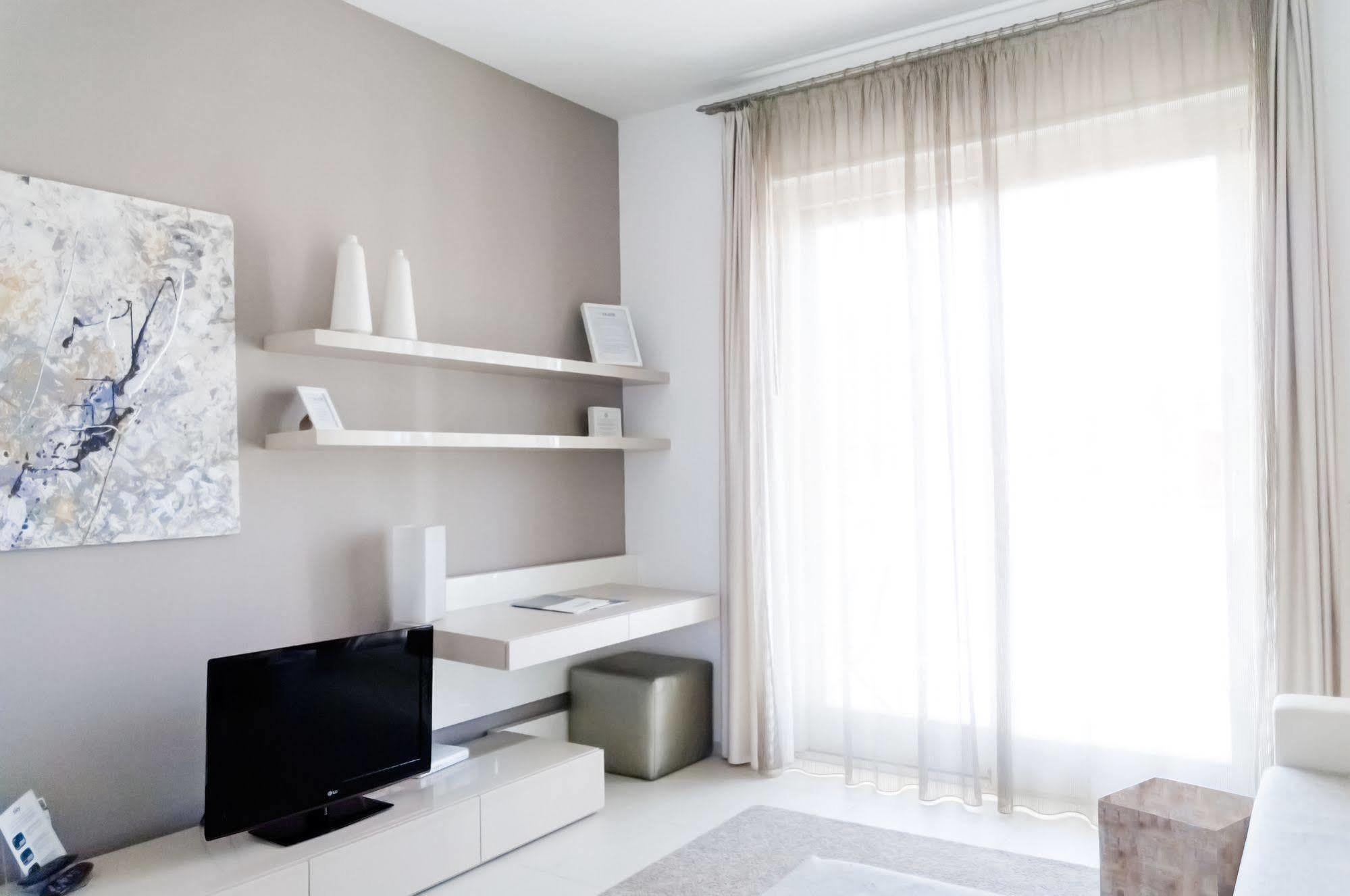 Soglow Business Class Hotel Молфета Екстериор снимка