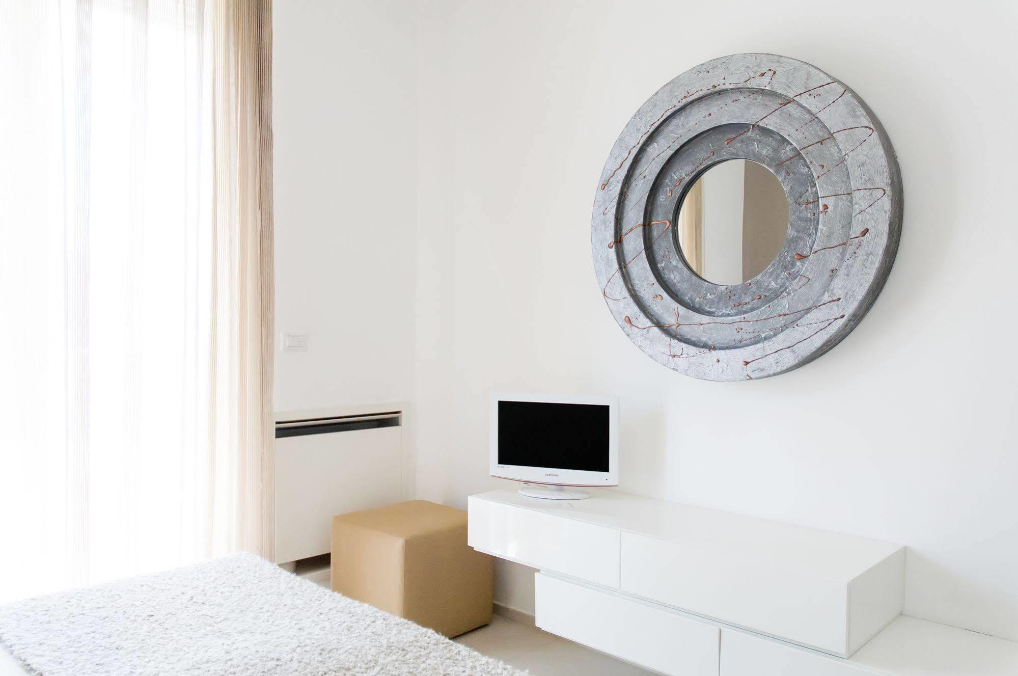 Soglow Business Class Hotel Молфета Екстериор снимка