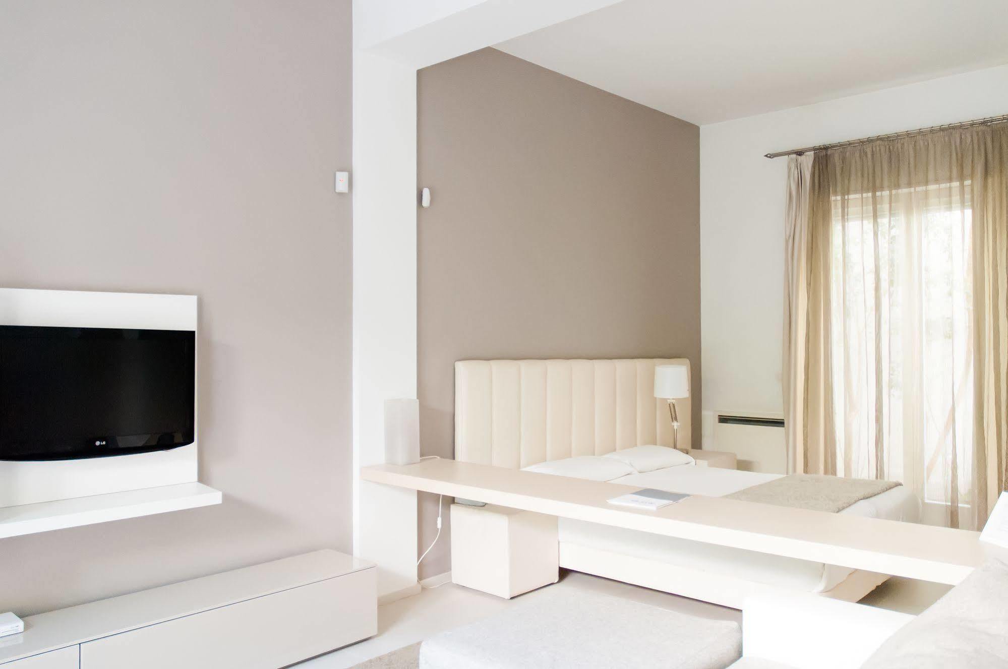 Soglow Business Class Hotel Молфета Екстериор снимка